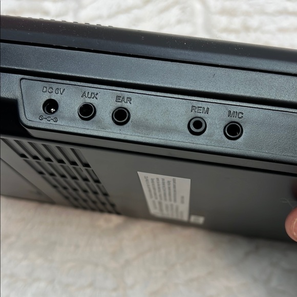 Black Cassette Recorder with almost blank tape inside. - Picture 2 of 3